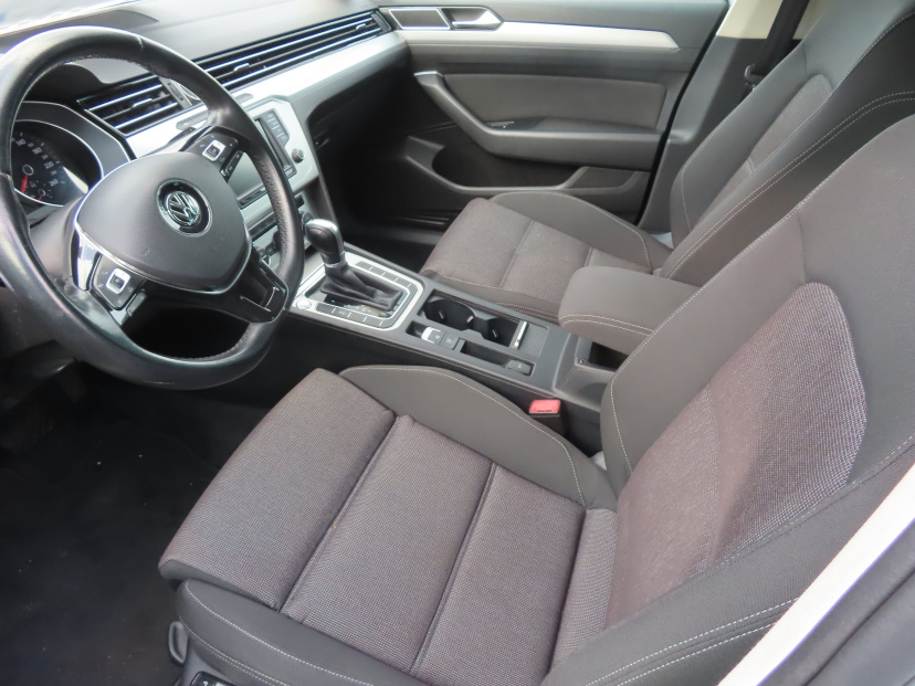 Volkswagen Passat, 2015