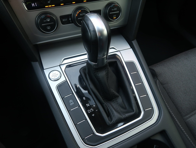 Volkswagen Passat, 2015