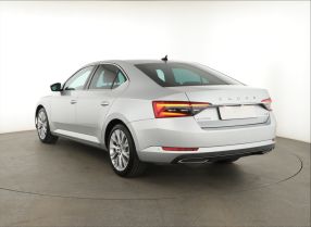 Skoda Superb - 2021