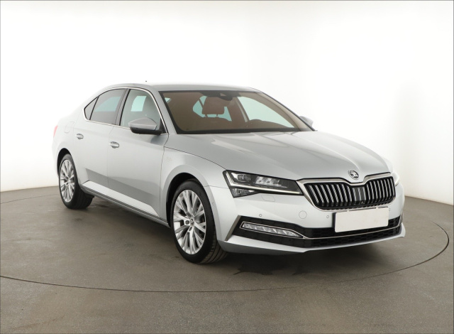 Škoda Superb 2021