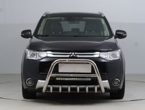 Mitsubishi Outlander - 2014