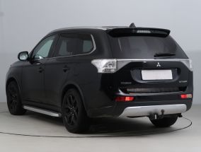Mitsubishi Outlander - 2014
