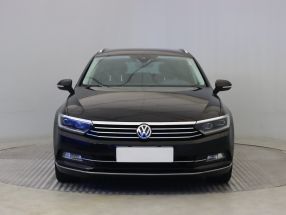 Volkswagen Passat - 2016