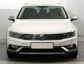 Volkswagen Passat - 2016