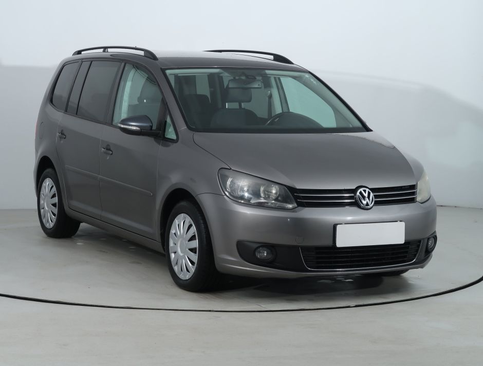 Volkswagen Touran - 2011