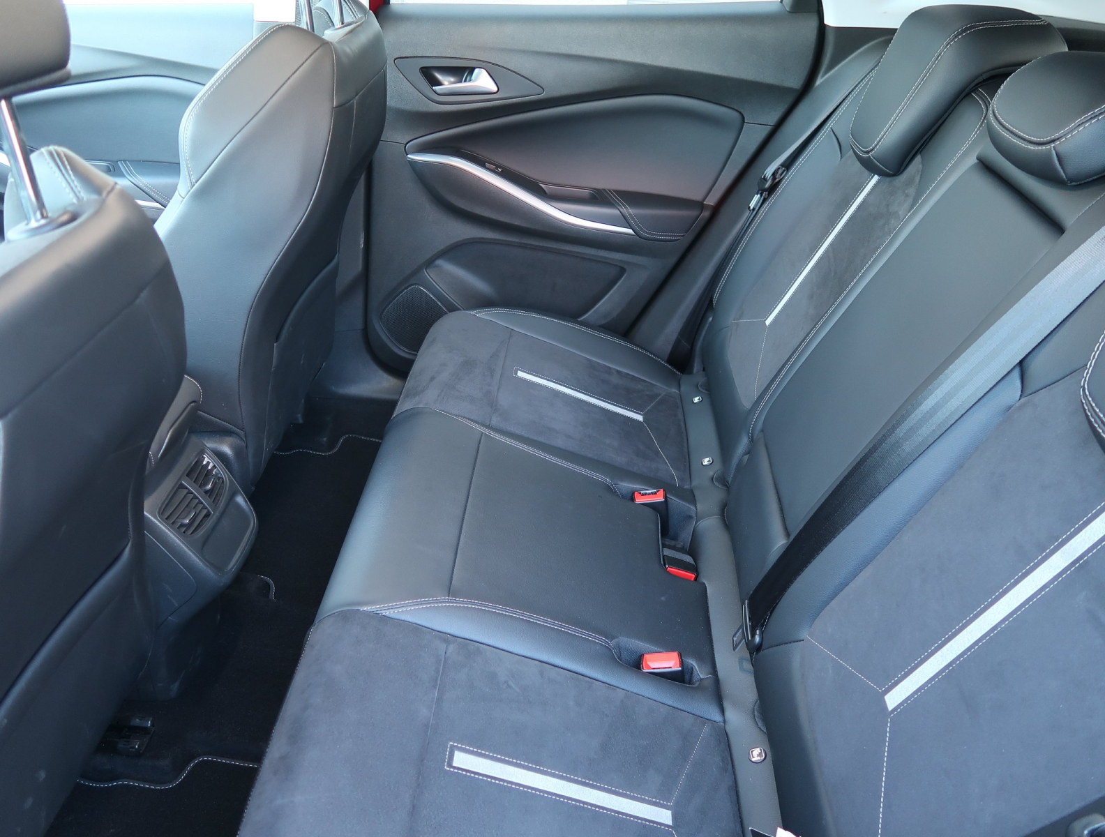 Opel Grandland X - 2024