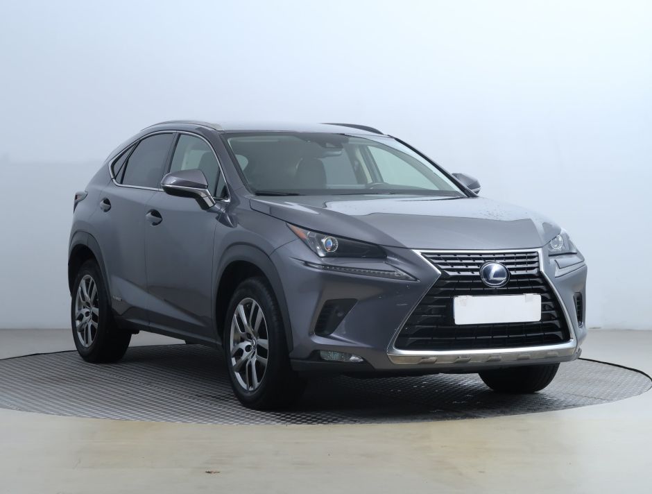 Lexus NX - 2020
