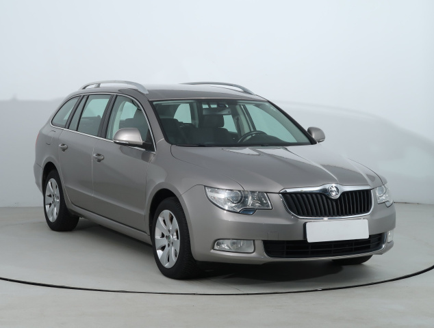 Škoda Superb 2011