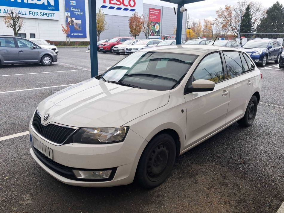 Skoda Rapid Spaceback - 2015