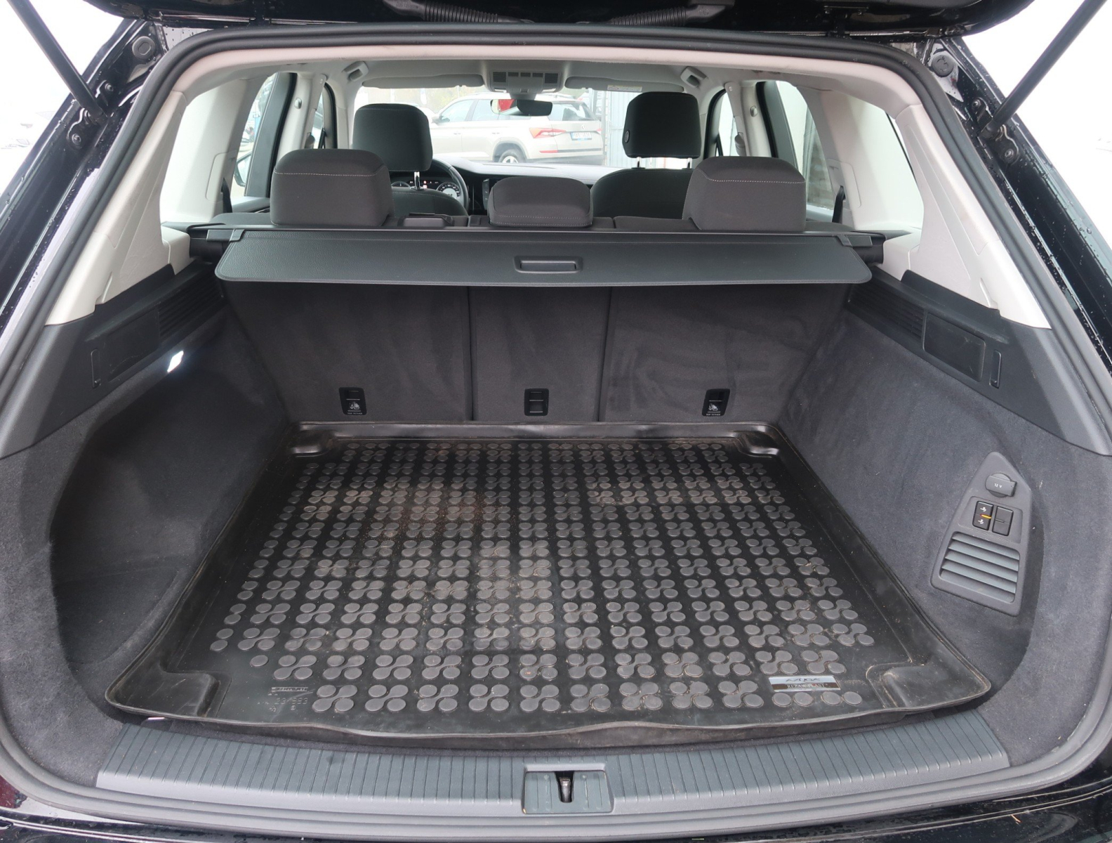 Volkswagen Touareg - 2020