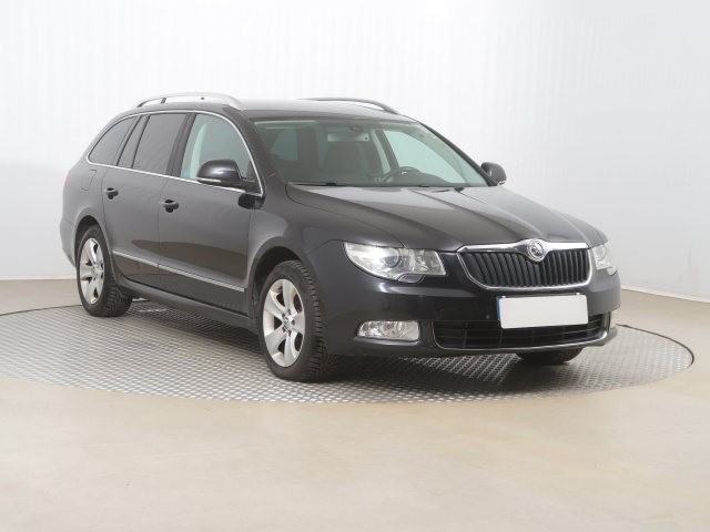 Škoda Superb 2012