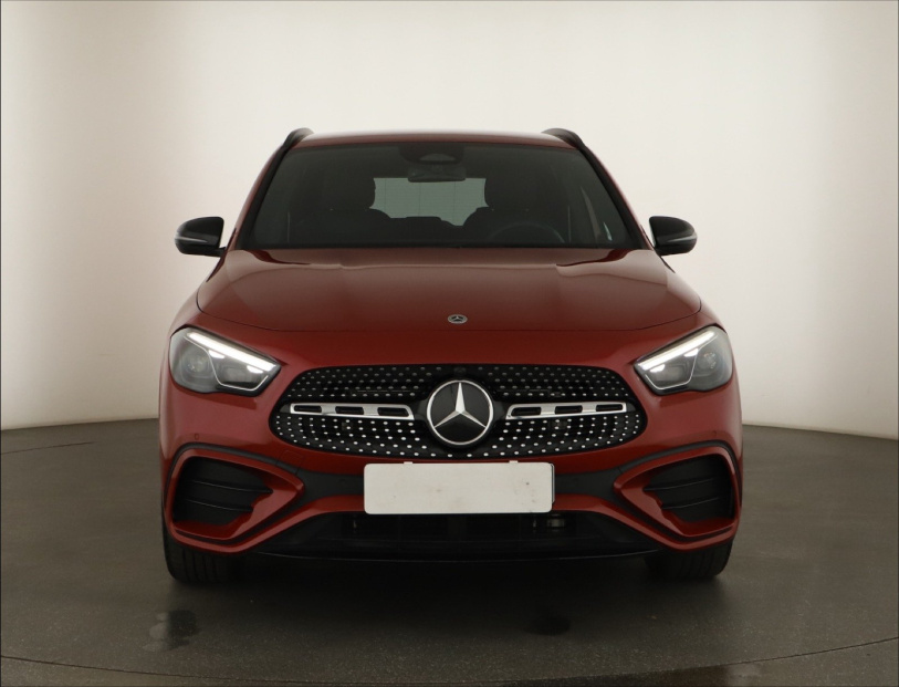 Mercedes-Benz GLA, 2026