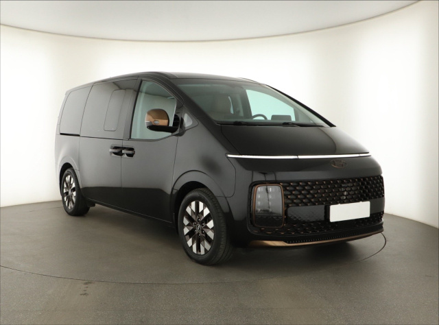 Hyundai Staria 2023
