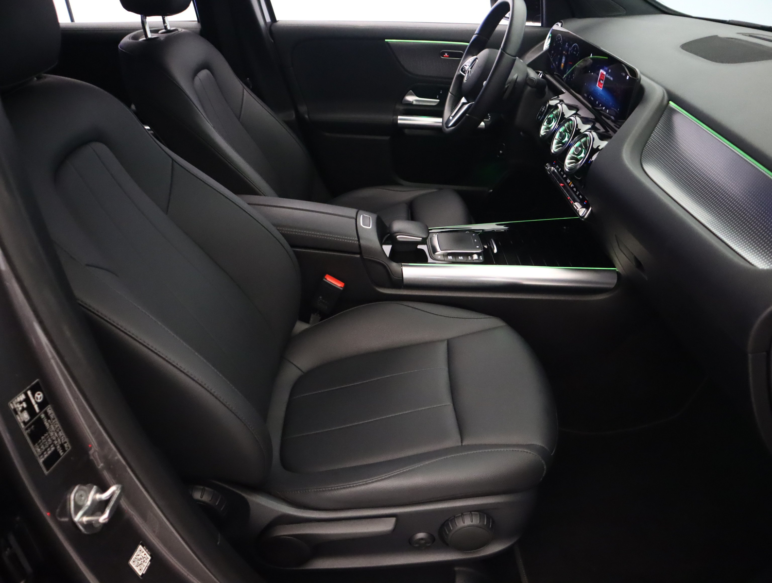 Mercedes-Benz GLA - 2023