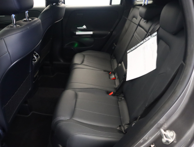 Mercedes-Benz GLA - 2023