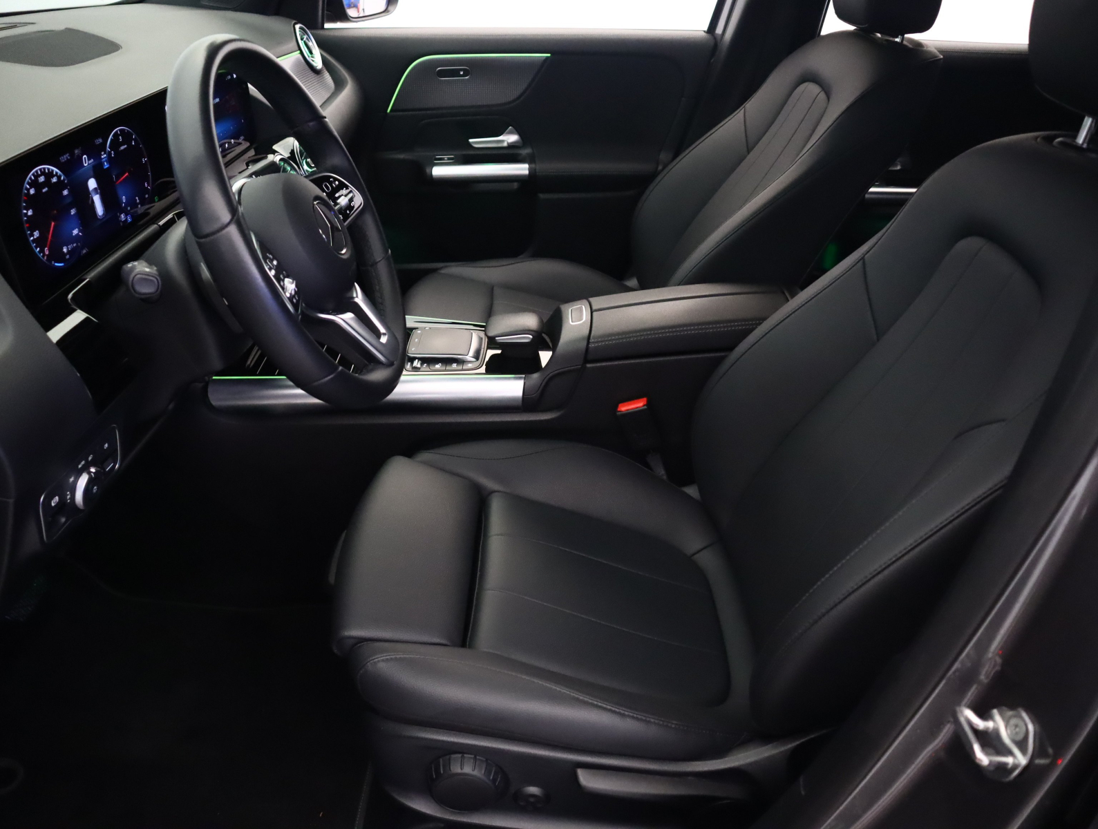 Mercedes-Benz GLA - 2023