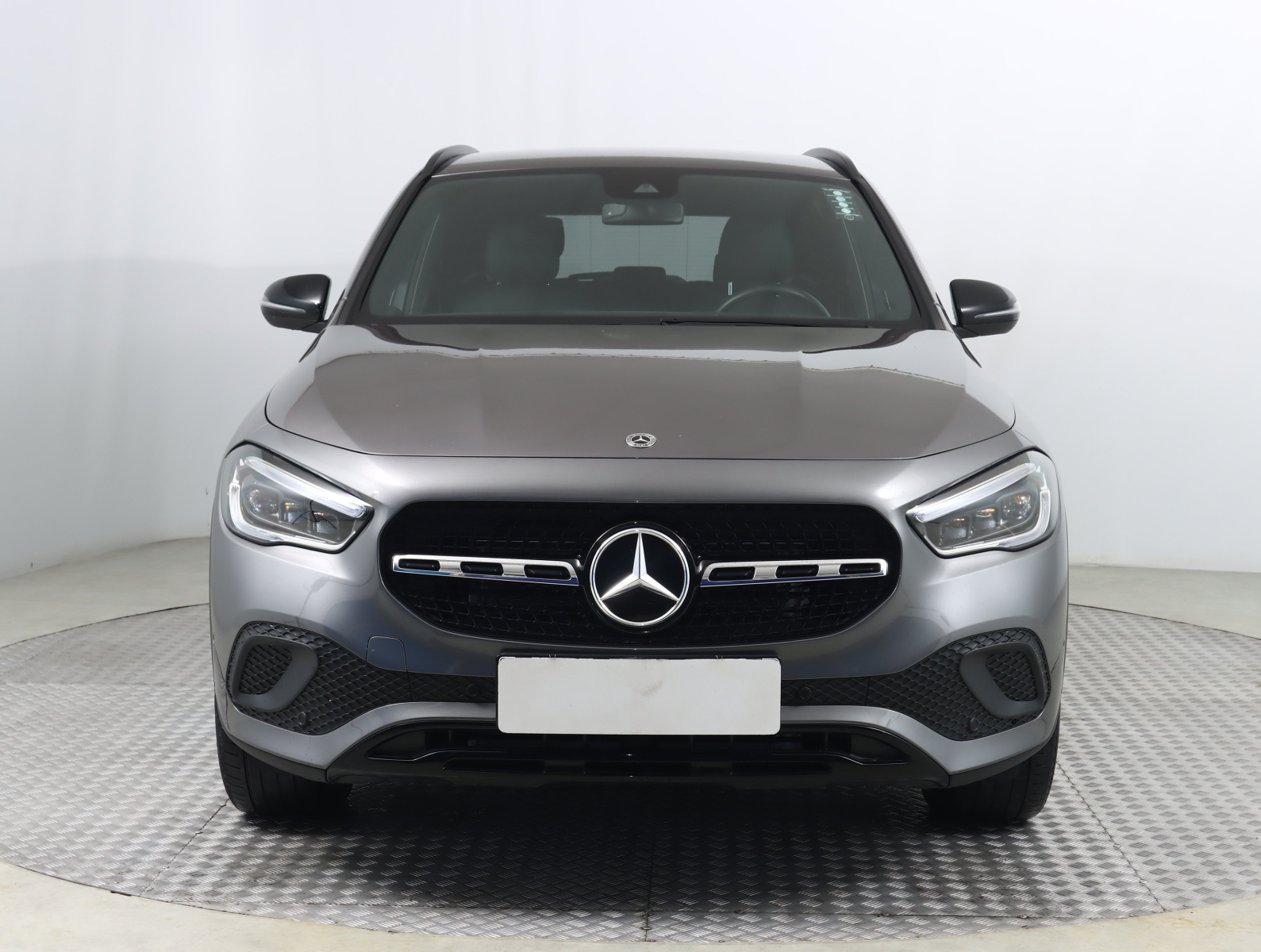 Mercedes-Benz GLA - 2023