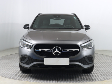 Mercedes-Benz GLA - 2023