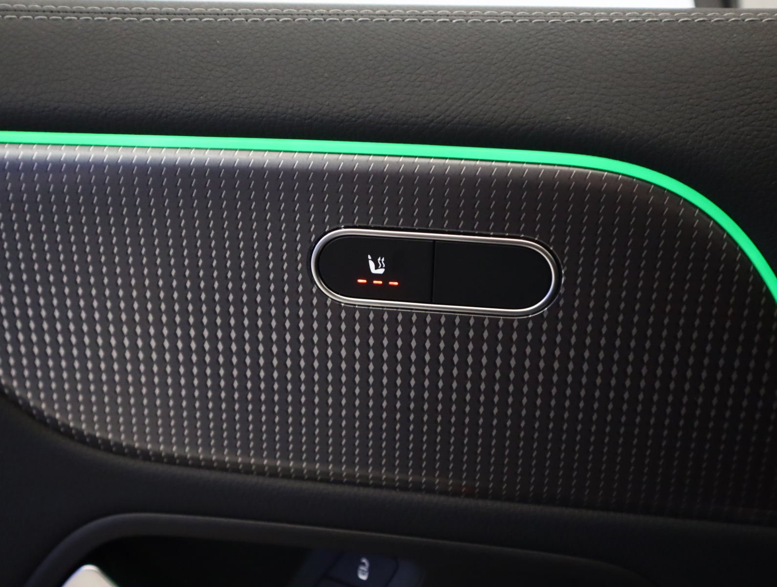 Mercedes-Benz GLA - 2023