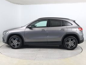 Mercedes-Benz GLA - 2023