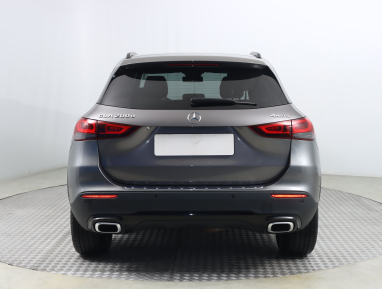 Mercedes-Benz GLA - 2023