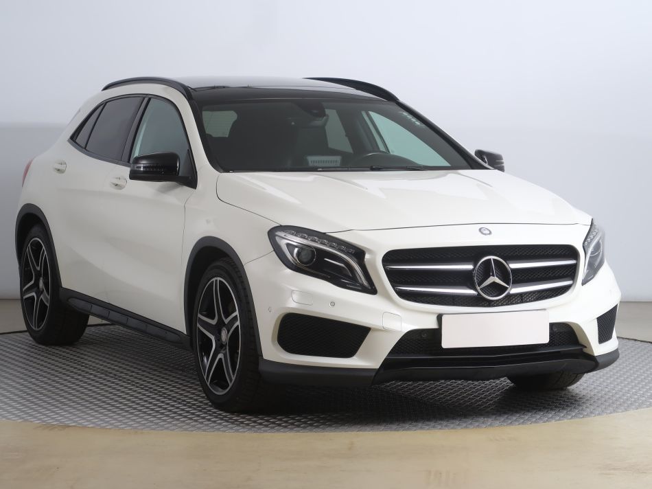 Mercedes-Benz GLA - 2016