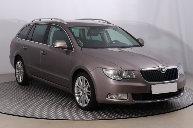 Škoda Superb 2012