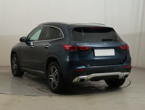 Mercedes-Benz GLA - 2021