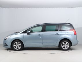 Peugeot 5008 - 2012