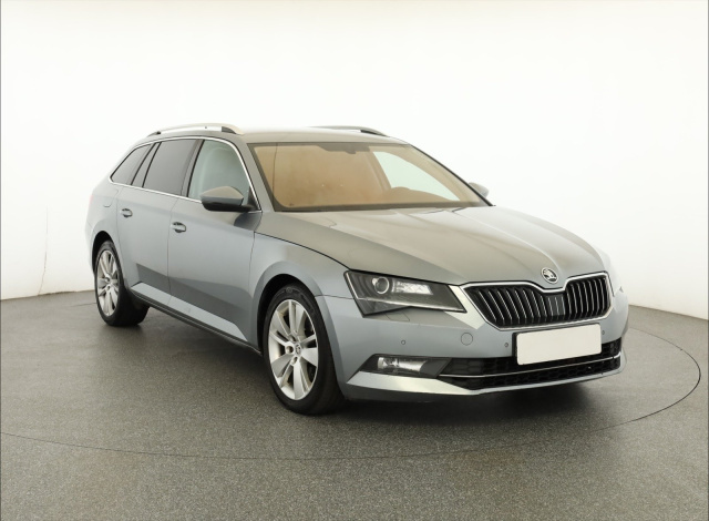 Škoda Superb, 2015
