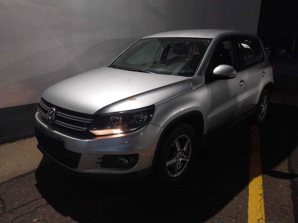 Volkswagen Tiguan - 2012