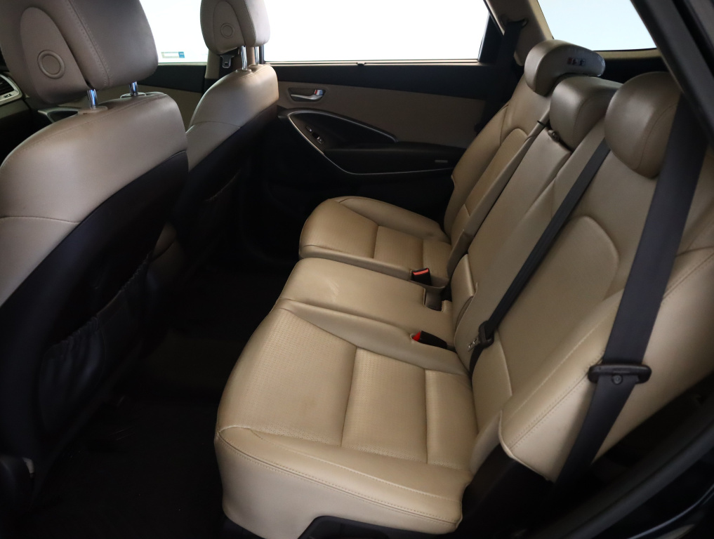 Hyundai Grand Santa Fe