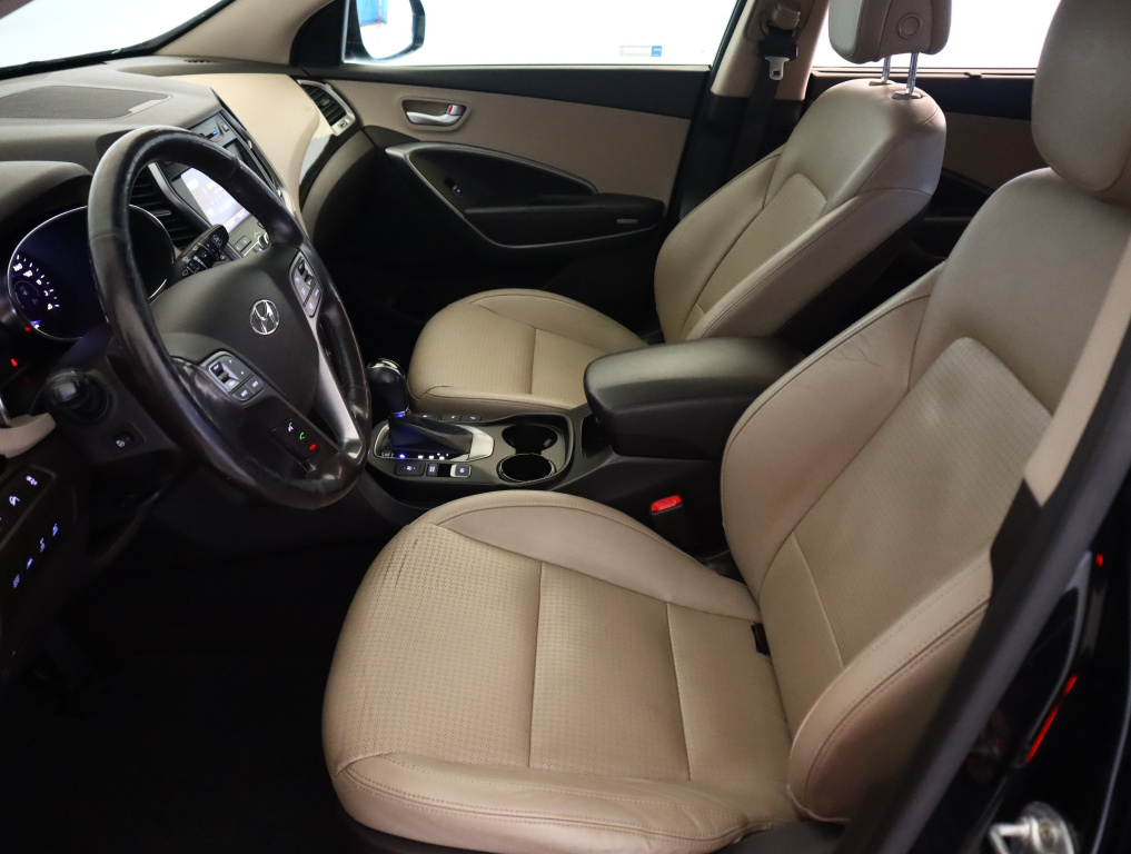 Hyundai Grand Santa Fe