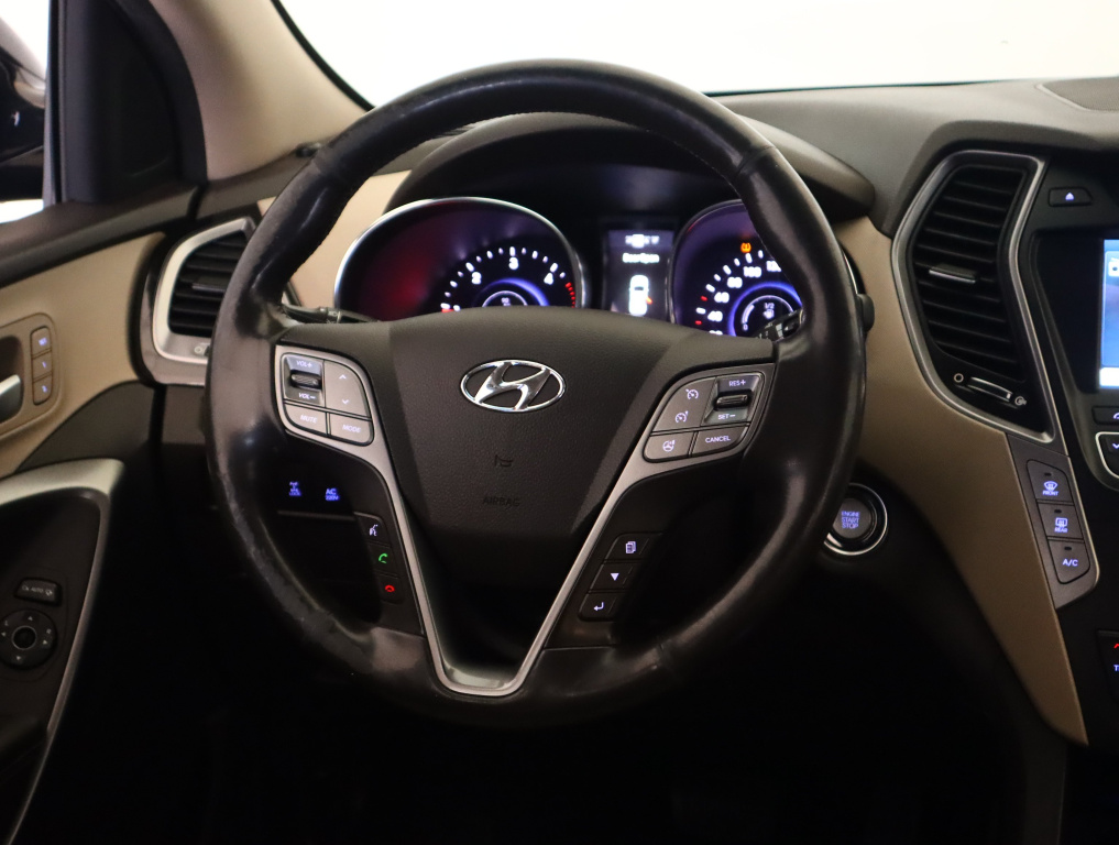 Hyundai Grand Santa Fe