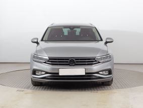 Volkswagen Passat - 2022