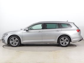 Volkswagen Passat - 2022