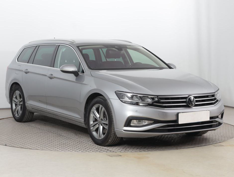 Volkswagen Passat - 2022