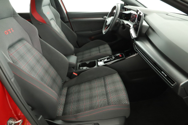 Volkswagen Golf - 2024