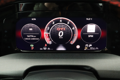 Volkswagen Golf - 2024