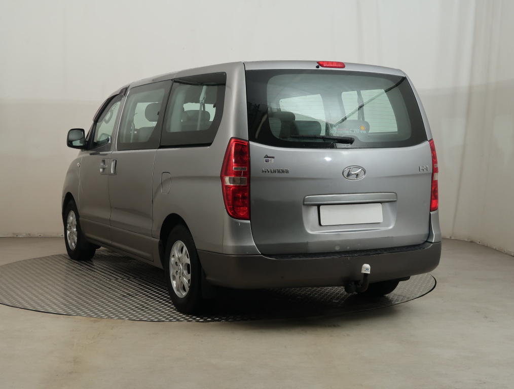 Hyundai H-1 Tour