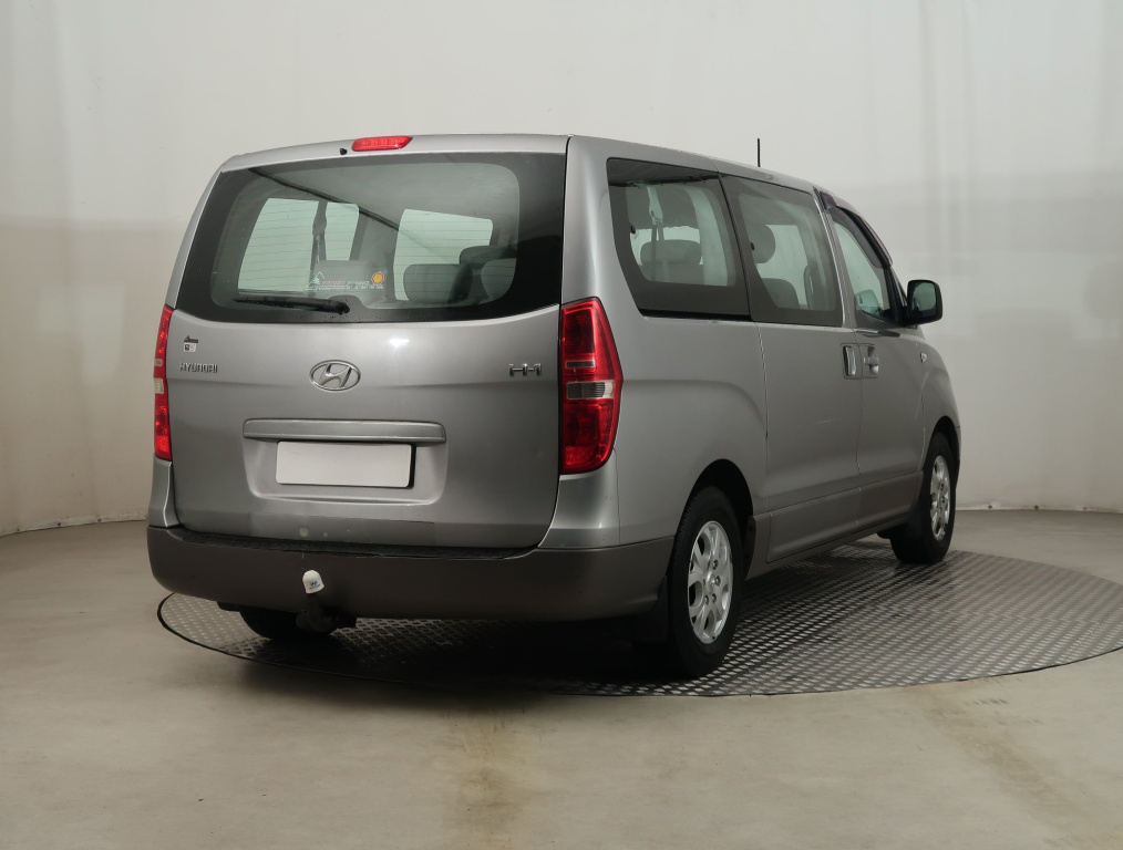 Hyundai H-1 Tour