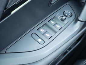 Peugeot e-2008 - 2020