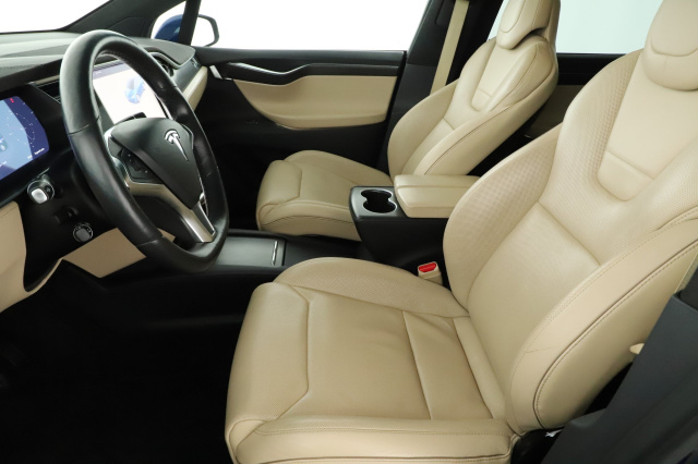 Tesla Model X 90D