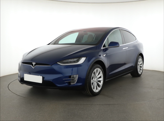 Tesla Model X 90D