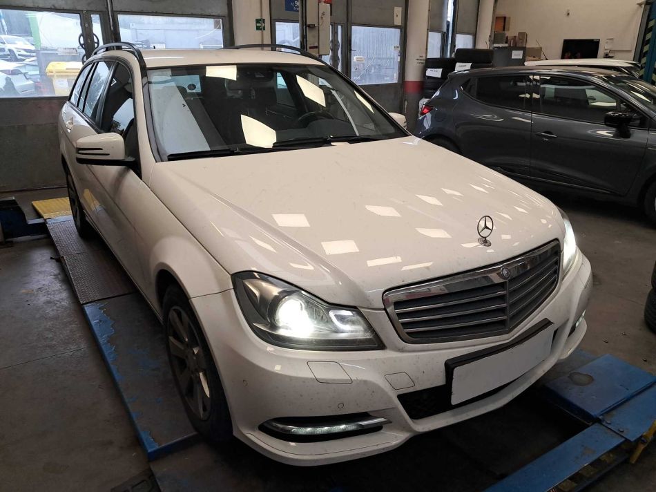 Mercedes-Benz C - 2012