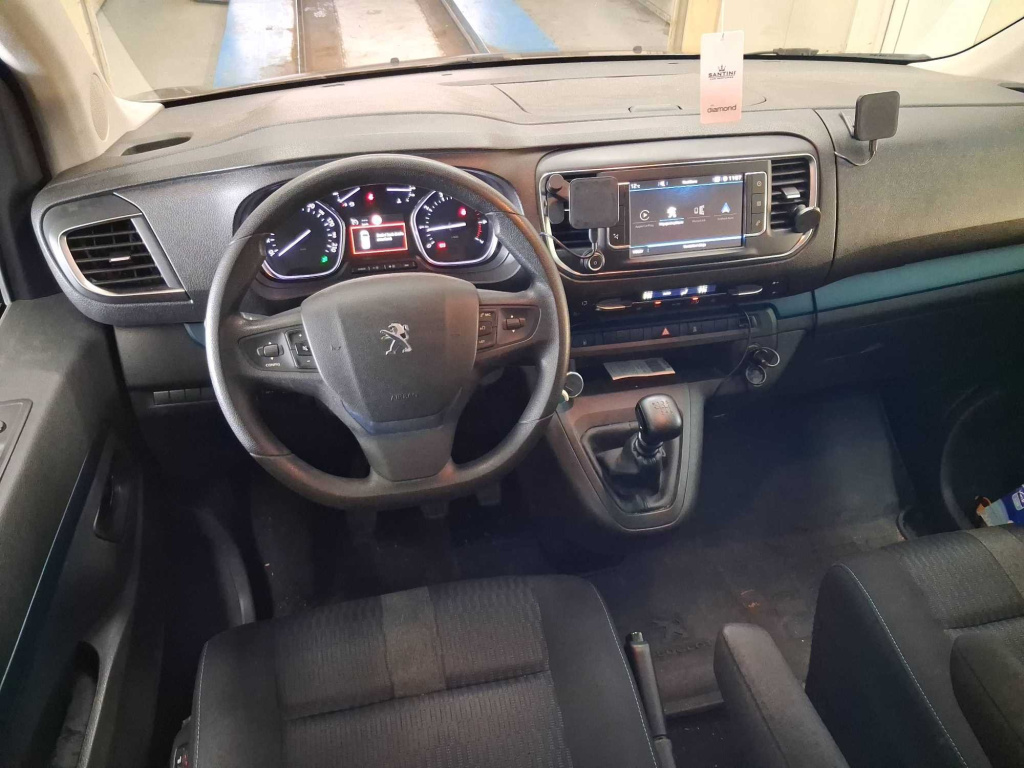 Peugeot Traveller