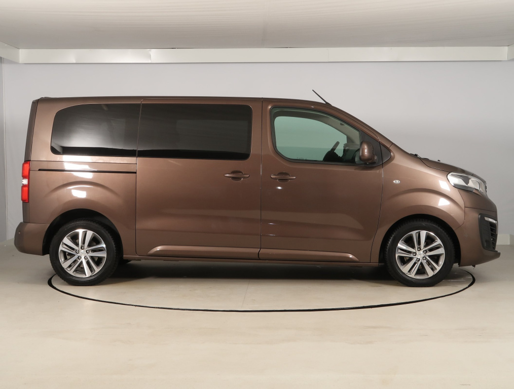 Peugeot Traveller