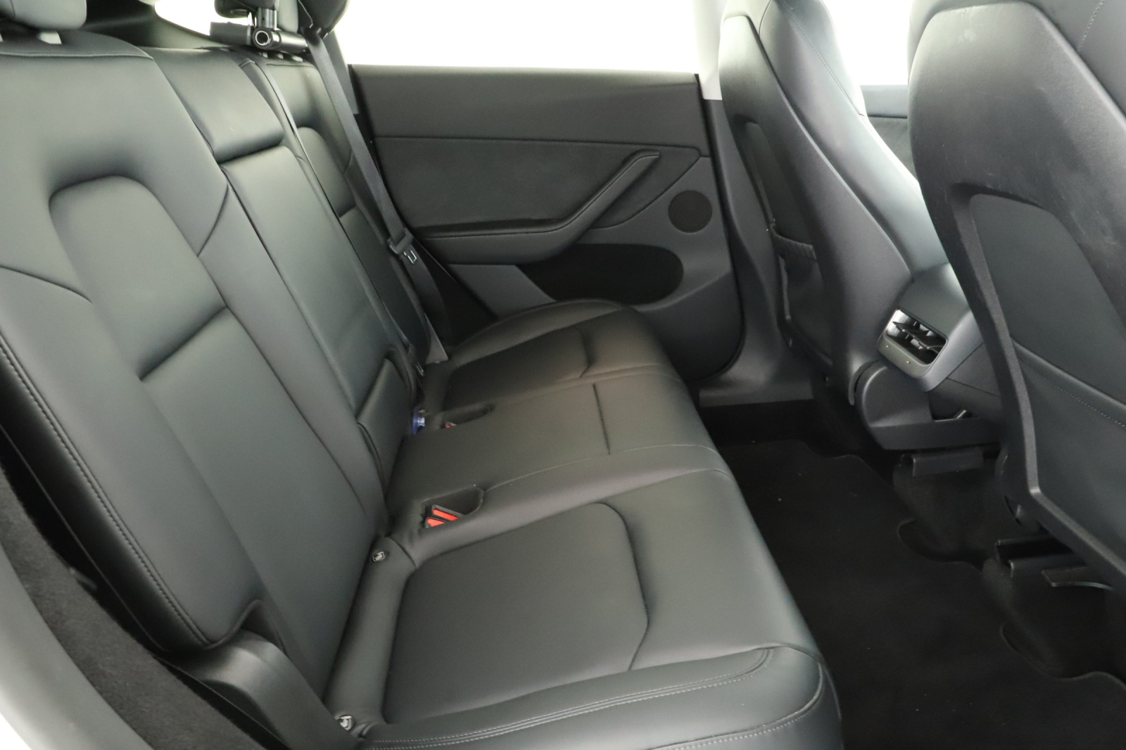 Tesla Model Y - 2023