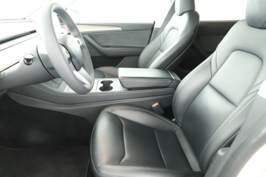 Tesla Model Y - 2023