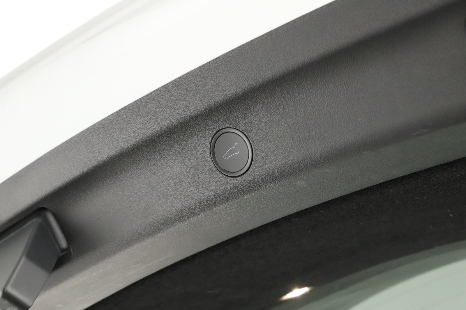 Tesla Model Y - 2023